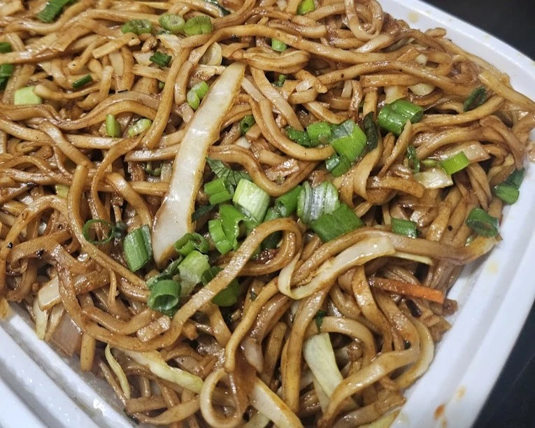 Stir Fry Veggie Hakka Noodles at Kesri Indian Cuisine in Edmonton, AB